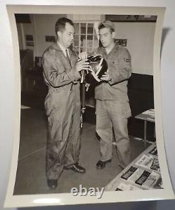 Rare Named Gentex Usaf Fighter Test Pilot Flight Helmet Photograph Major Abrams