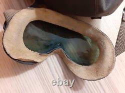 US figther pilot WW II leather helmet with goggles and oxy mask