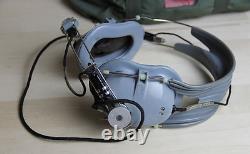 Vintage VIETNAM WAR ERA MBU-5/P Oxygen Mask Helmet Headset Flight Book Bag Lot