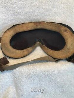 WW2 USN Pilots Leather Flight Helmet and Poloroid Flight Goggles